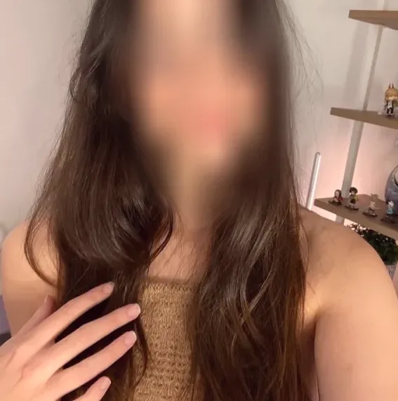 Emma, 31