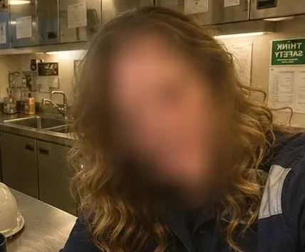 Hannah, 39