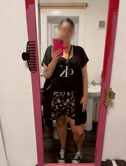 Josephine, 37