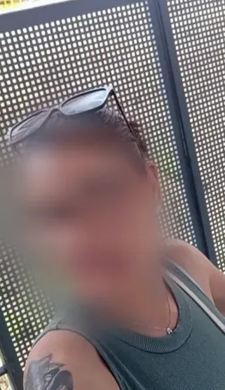 Nadine, 38