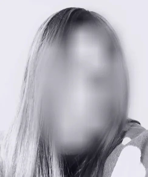 Simone, 34