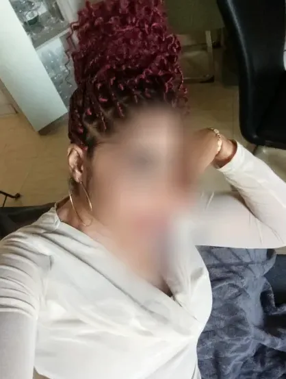 Vivien, 36